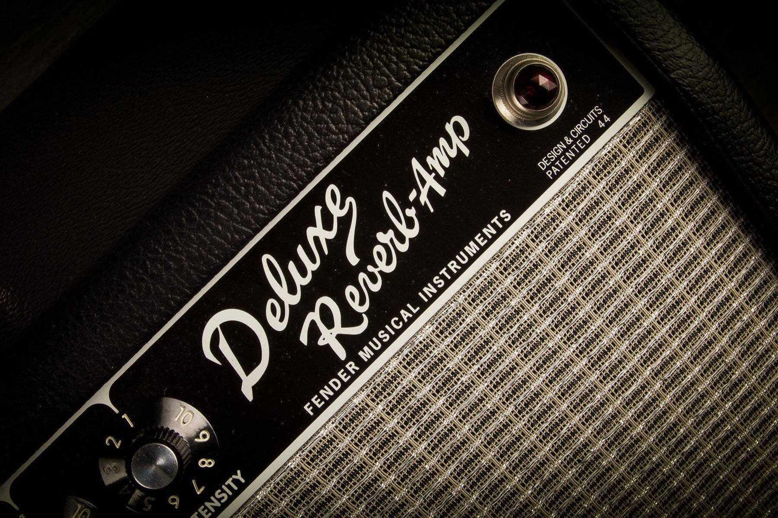 USED - Fender Vintage Reissue '65 Deluxe Reverb 22W Valve Amplifier