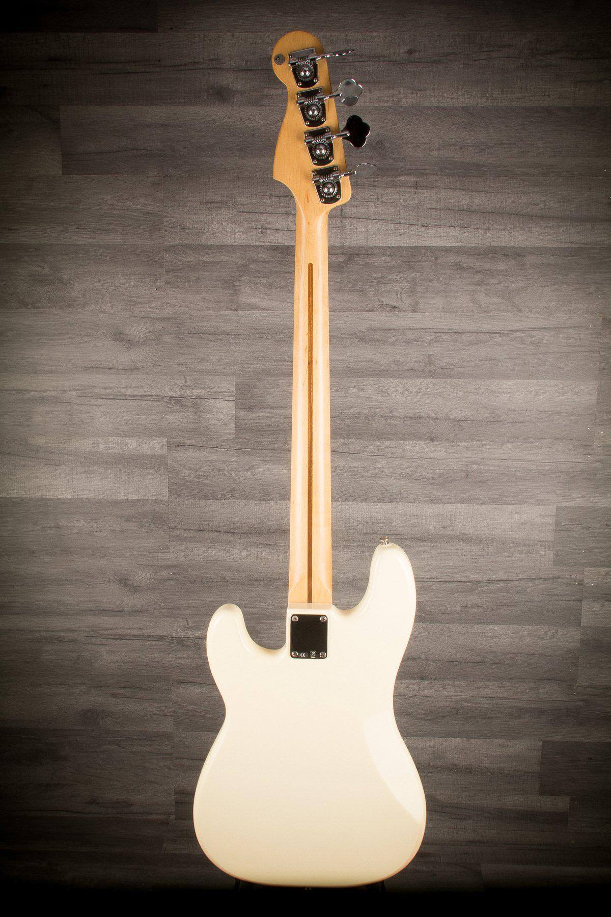 USED - Fender standard P Bass - (MIM 2006) Artic White