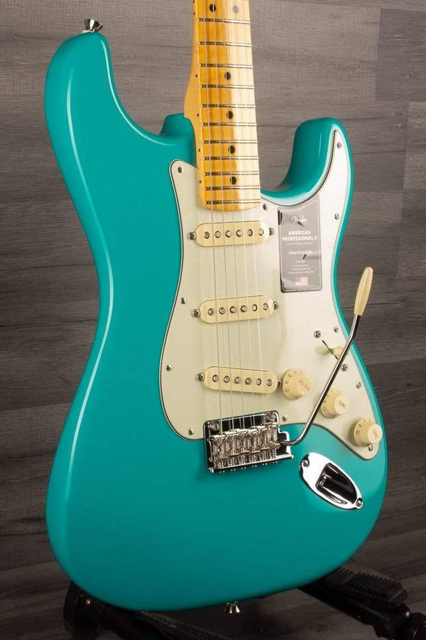 Fender Electric Guitar Fender American Professional II Stratocaster - Miami Blue - Maple