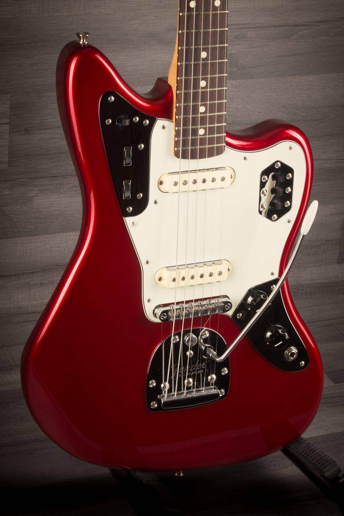 Fender - Classic Player Jaguar Special Candy Apple Red