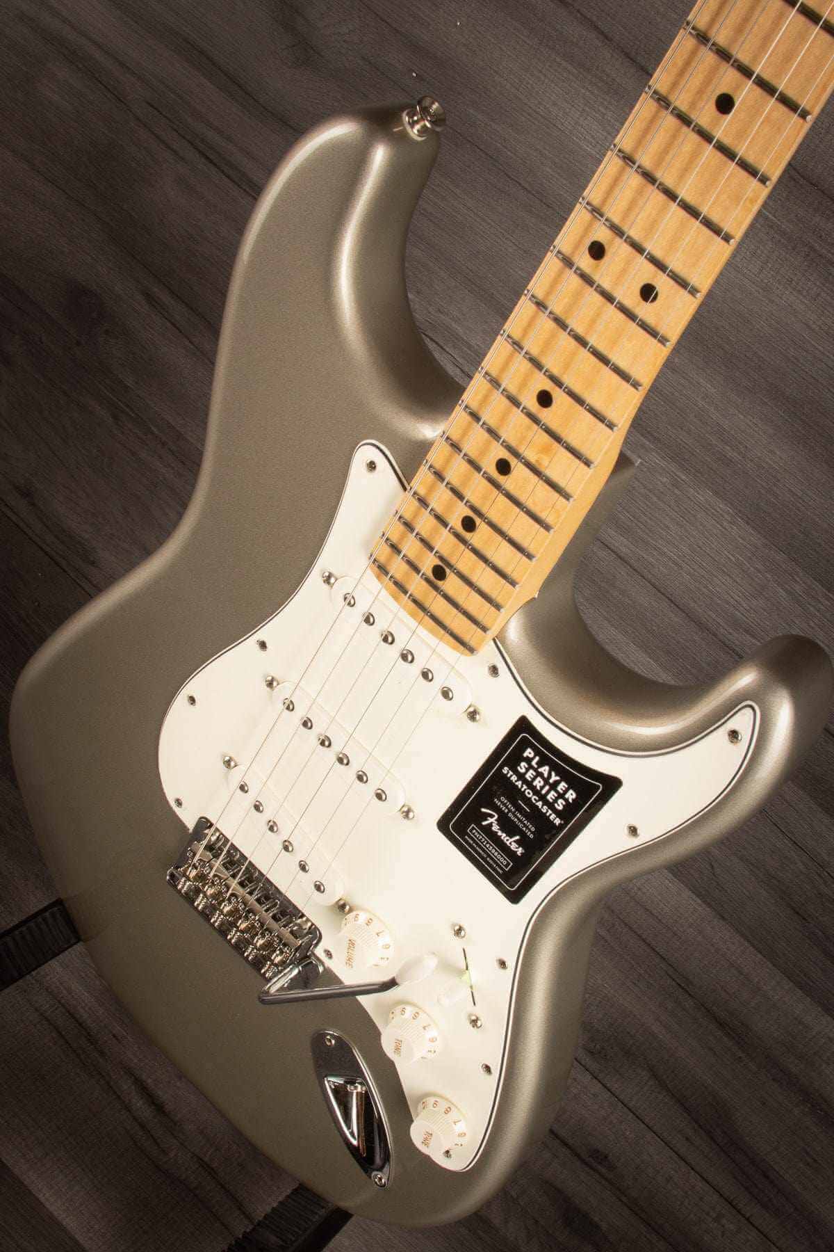Fender Electric Guitar Fender  LIMITED EDITION PLAYER STRATOCASTER IN INCA SILVER