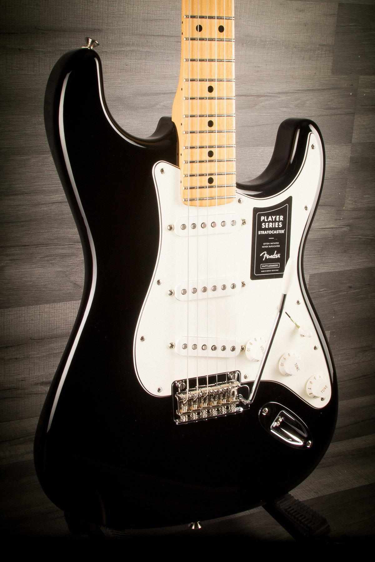 Fender Player Stratocaster - Black / Maple