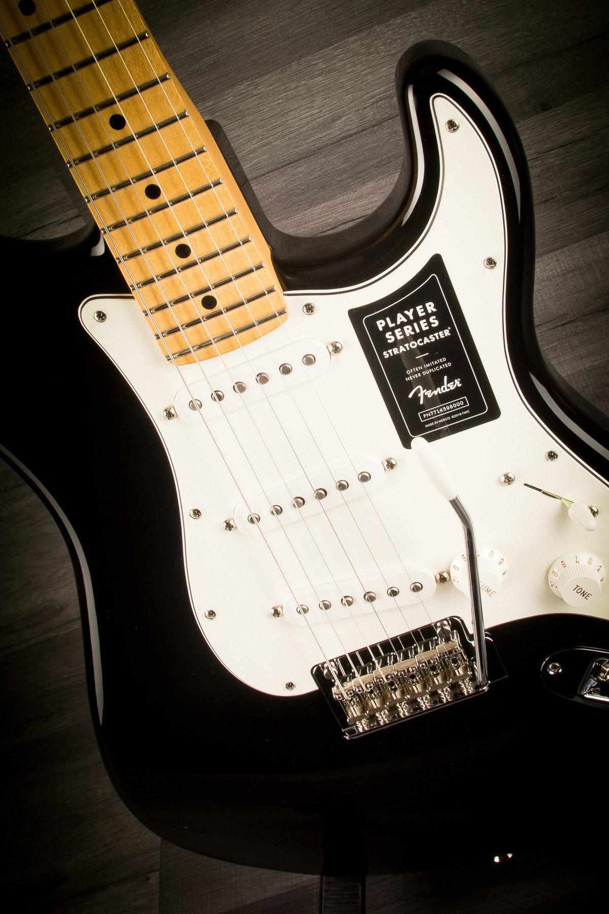 Fender Player Stratocaster - Black / Maple