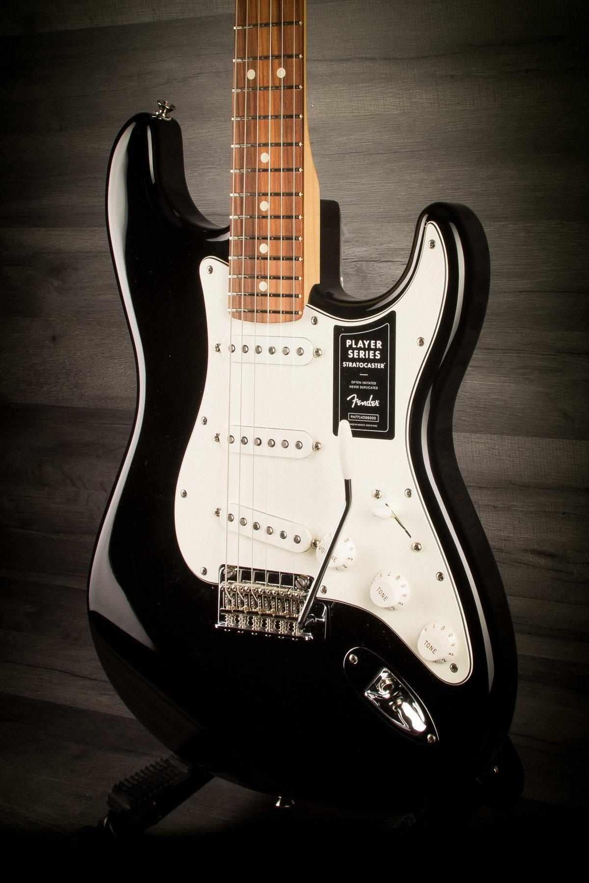 Fender Player Stratocaster - Black / Pau Ferro