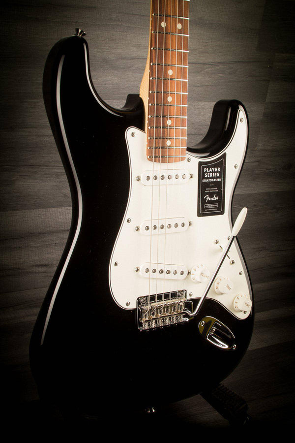 Fender Player Stratocaster - Black / Pau Ferro - MusicStreet