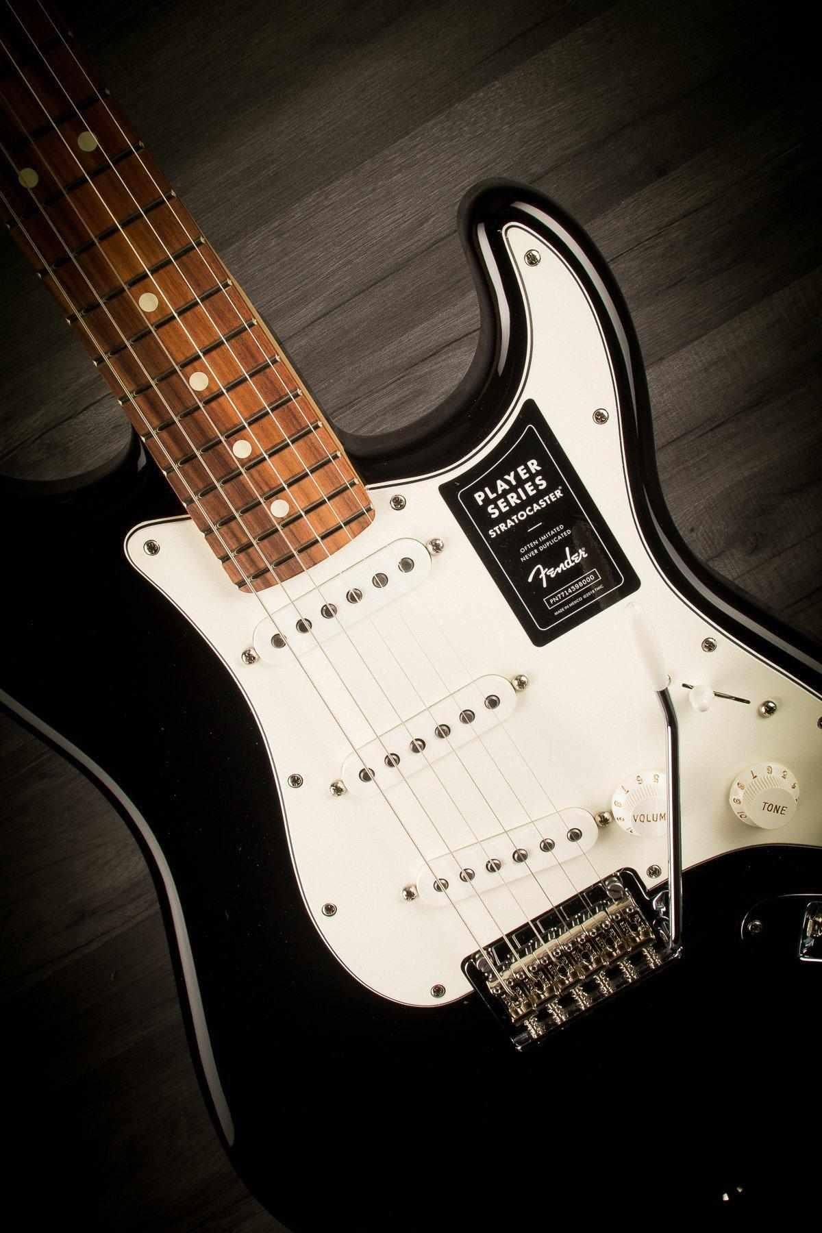 Fender Player Stratocaster - Black / Pau Ferro