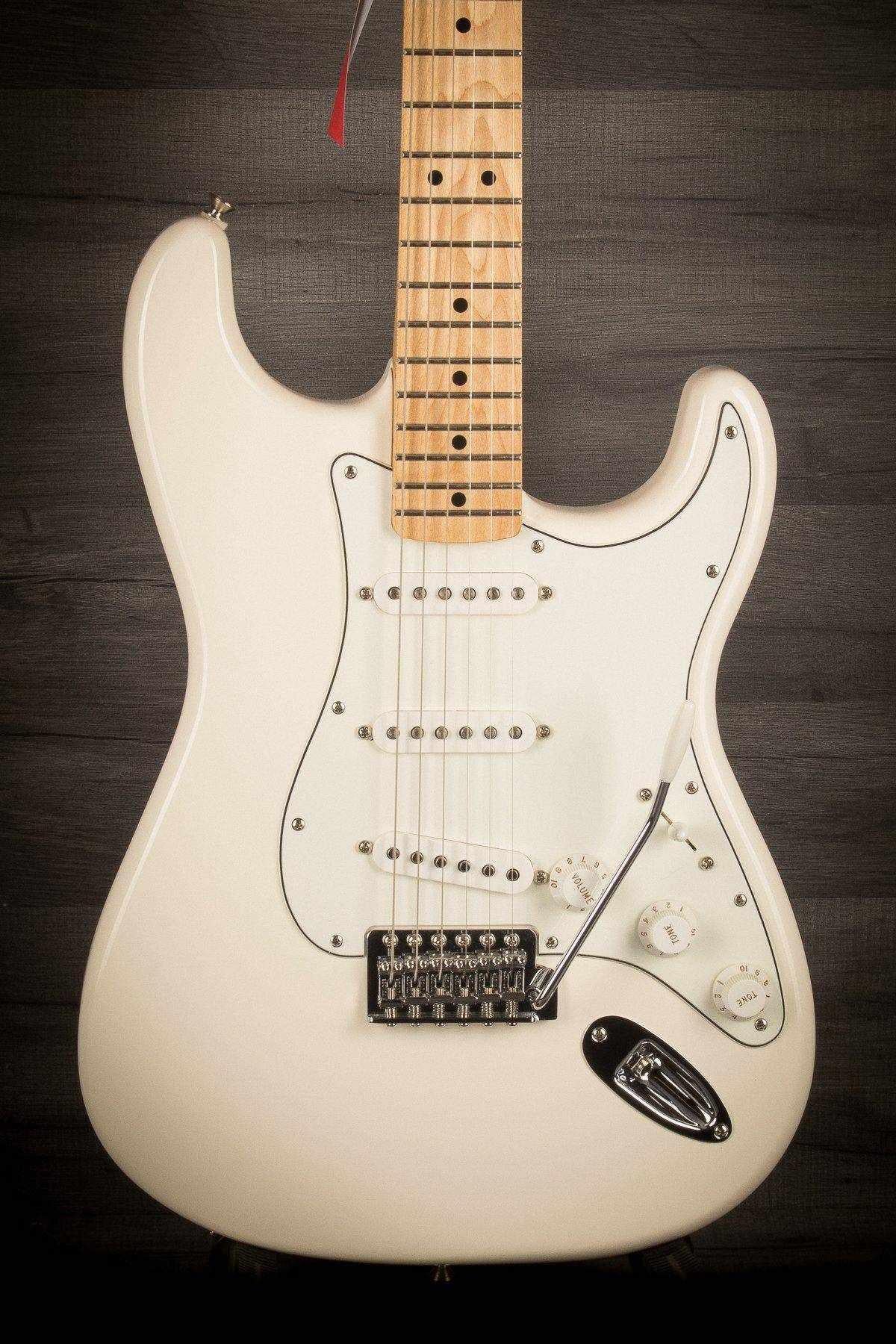 Fender - Standard Stratocaster (Arctic White)