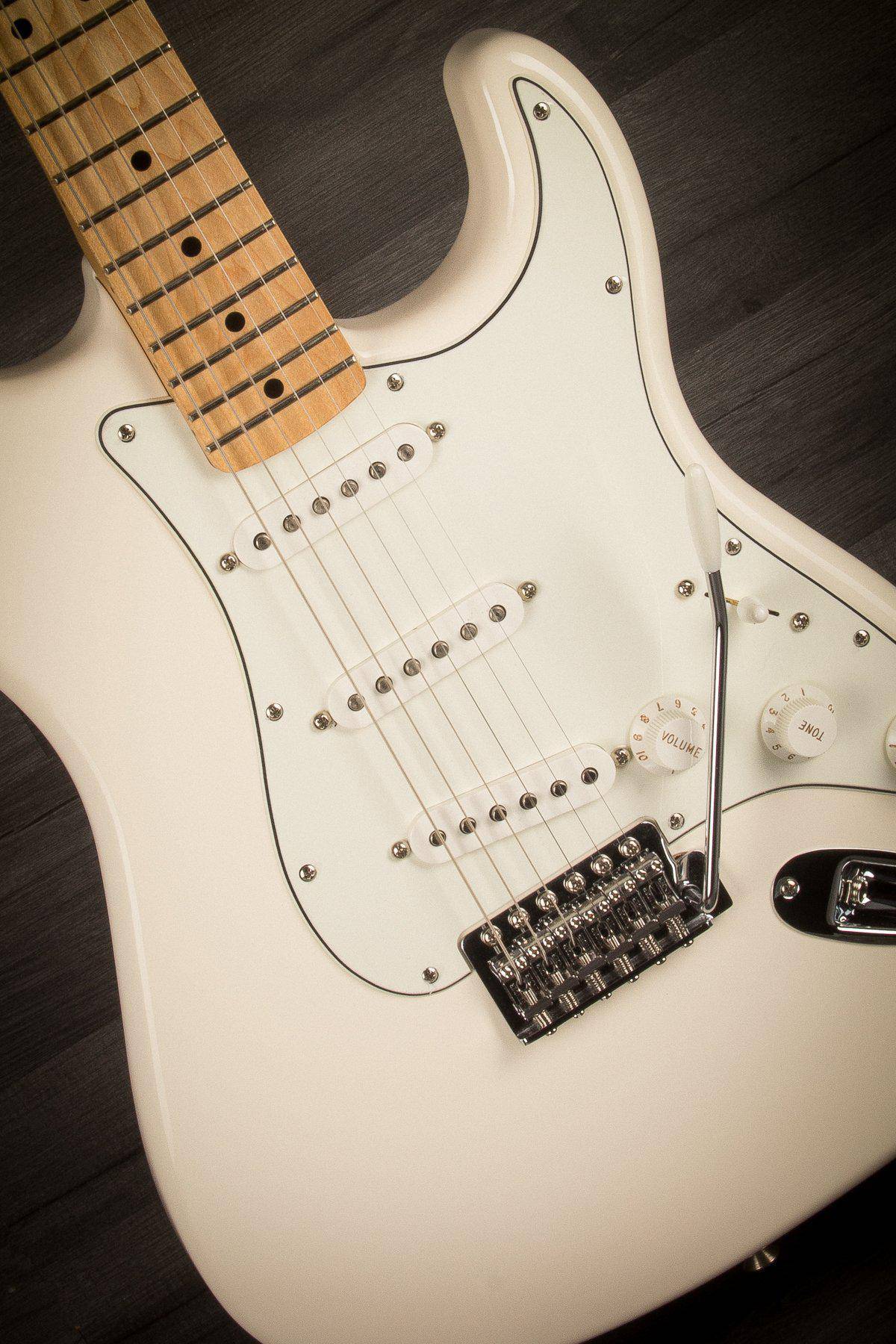 Fender - Standard Stratocaster (Arctic White)