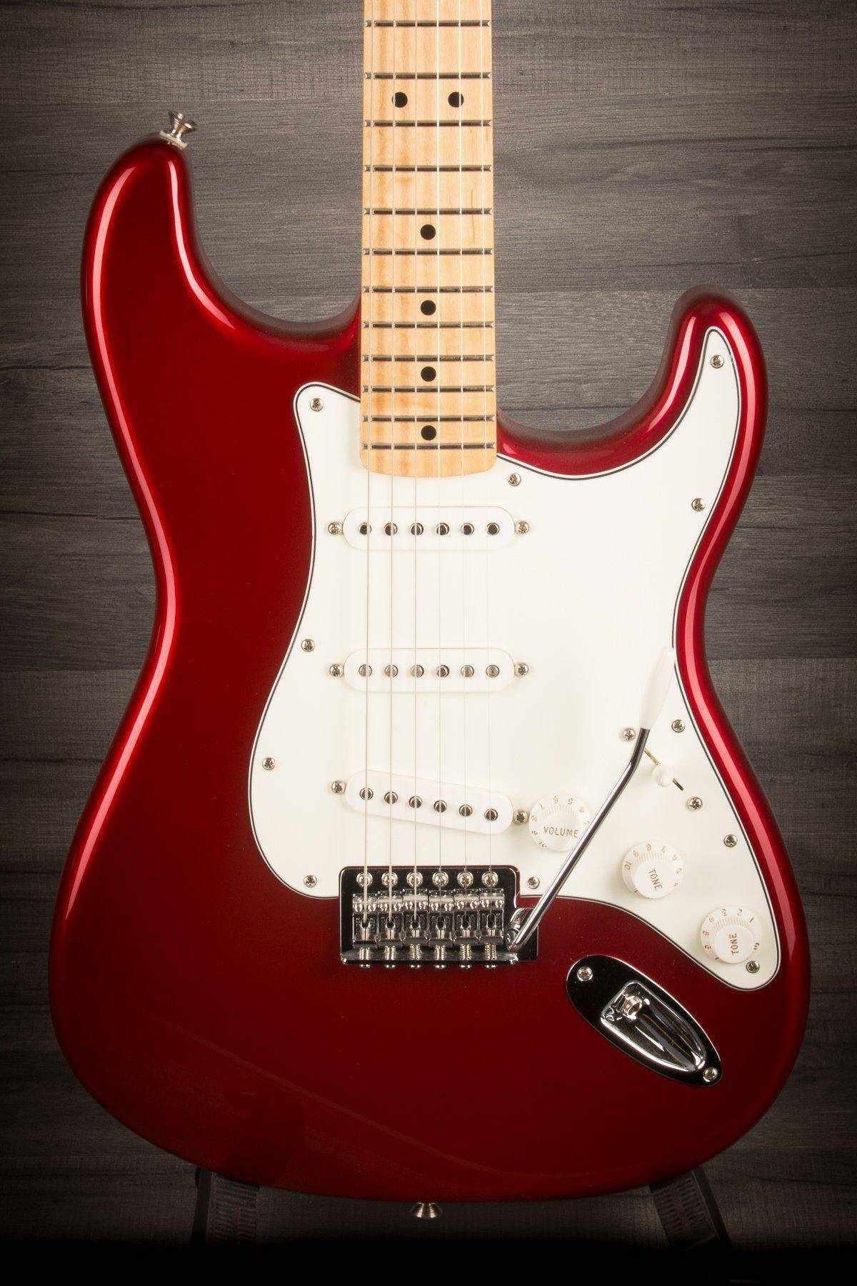 Fender - Standard Stratocaster Candy Apple Red Maple Neck