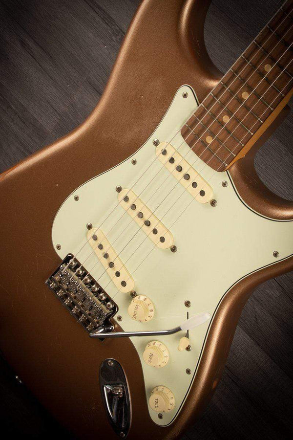 Fender Electric Guitar Fender Vintera Road Worn '60s Stratocaster Firemist Gold