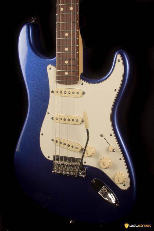 USED - Fender 2013 American Standard Stratocaster - Ocean Blue Metallic