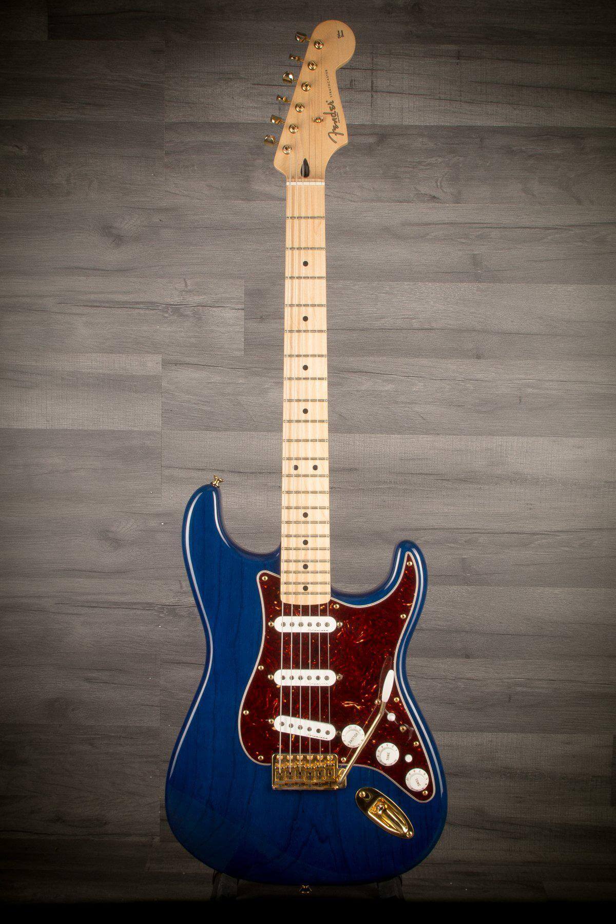 USED - Fender 2014 Mexican Deluxe Player Stratocaster - Sapphire Blue