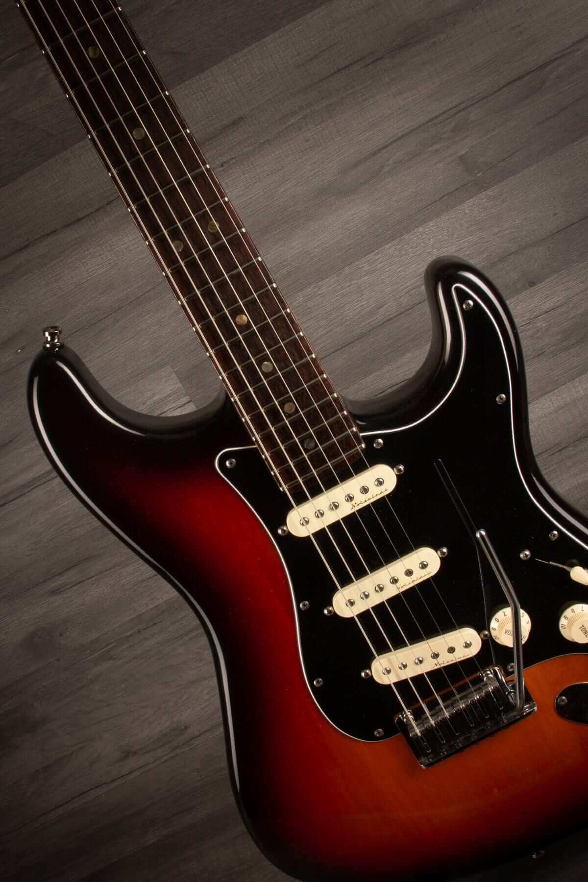 USED - Fender 2002 American Deluxe Stratocaster Sunburst