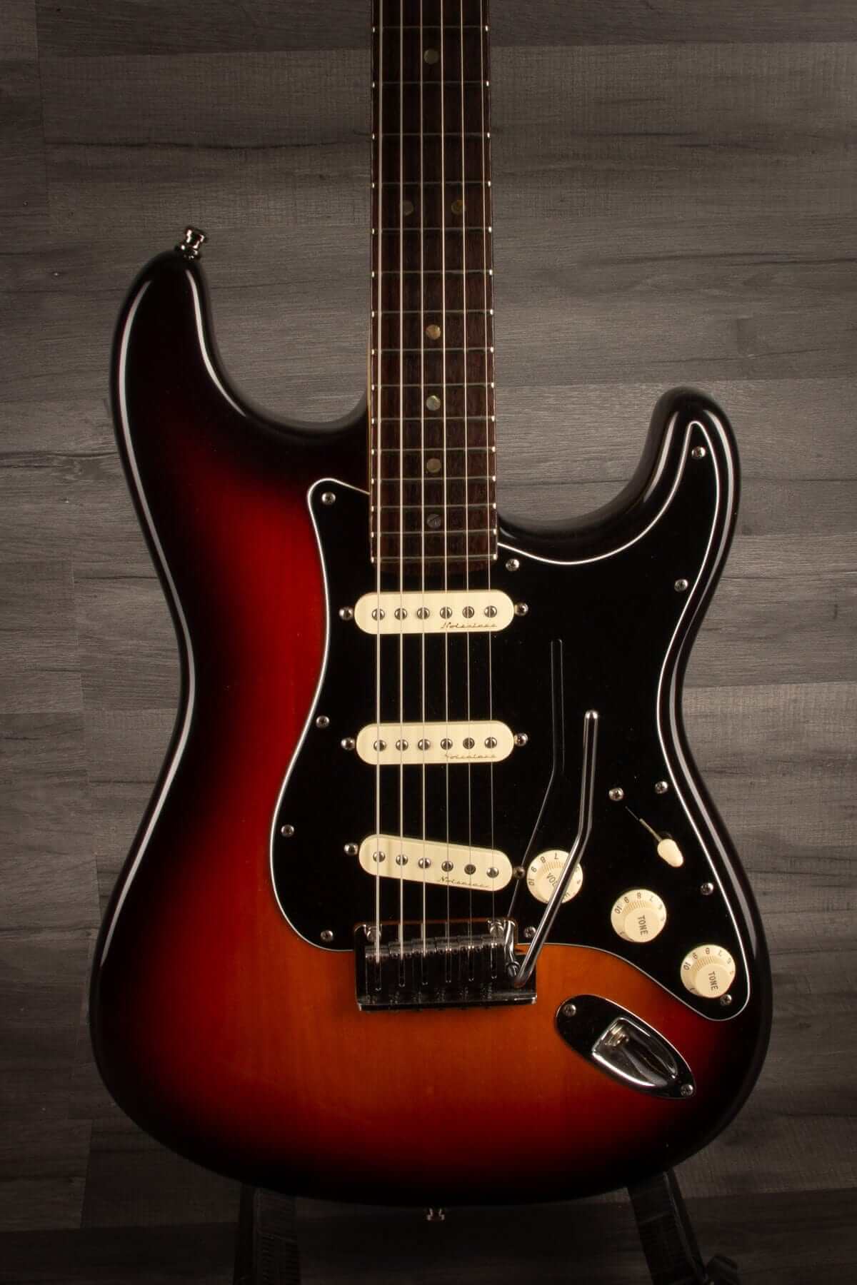 Fender Electric Guitar USED - Fender American Deluxe Stratocaster (Sunburst, Ebony Fingerboard)