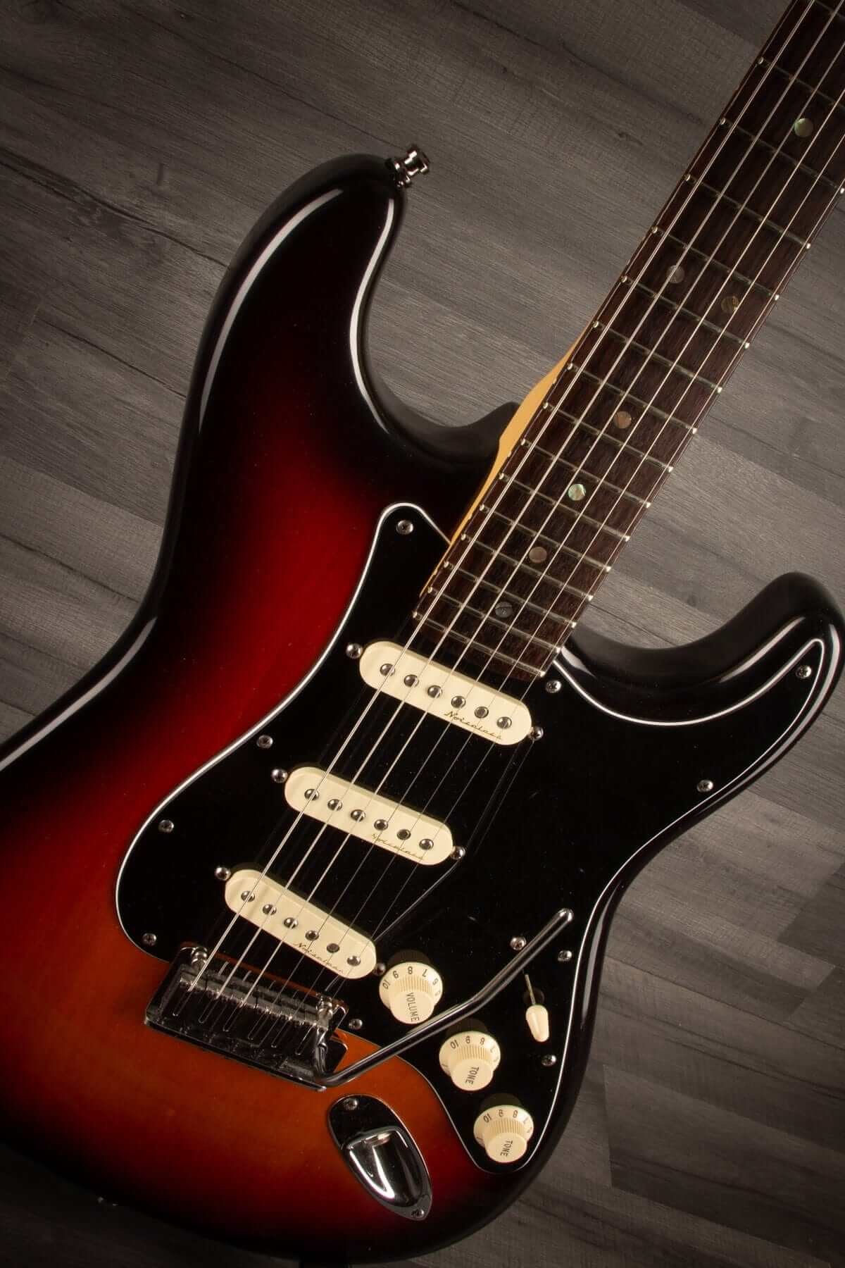 USED - Fender 2002 American Deluxe Stratocaster Sunburst