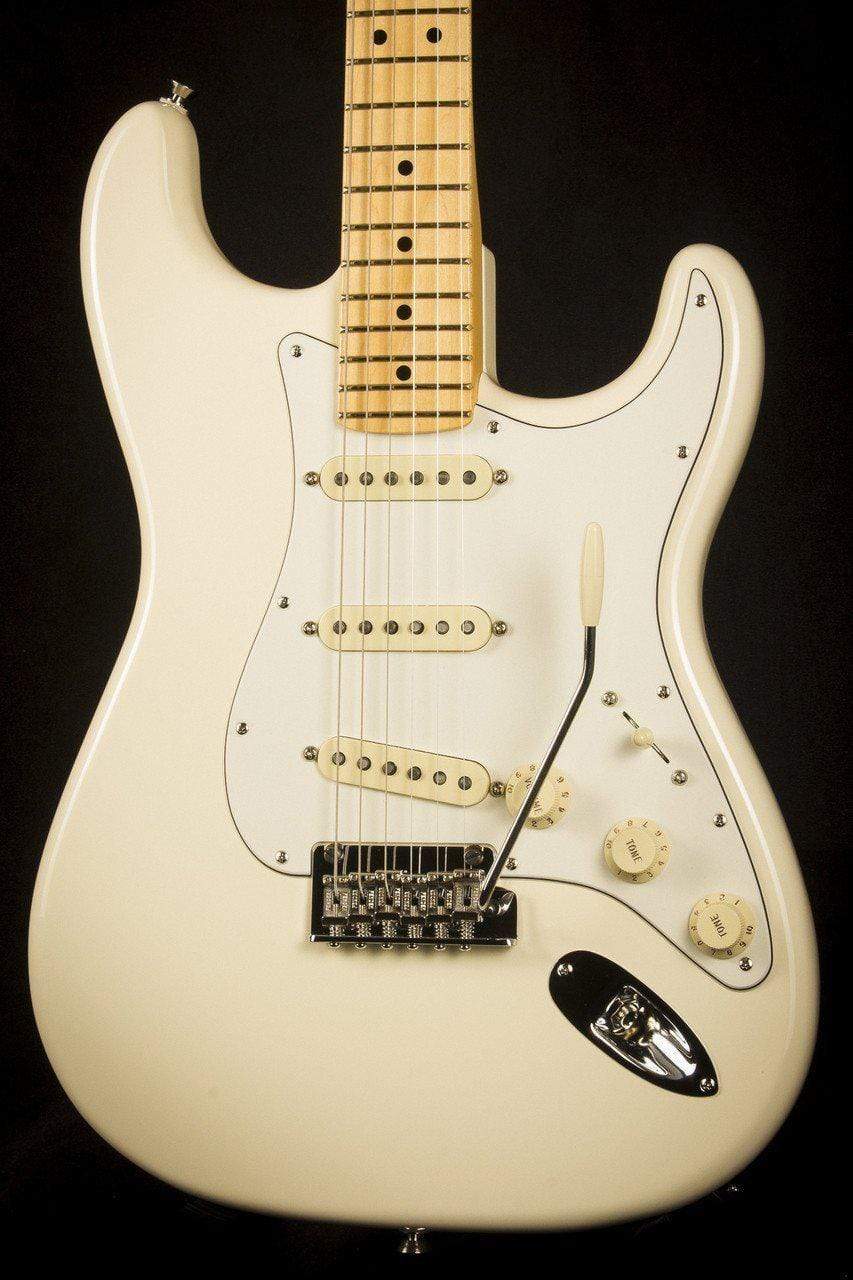 USED - Fender American Pro Stratocaster Maple Neck, Olympic White