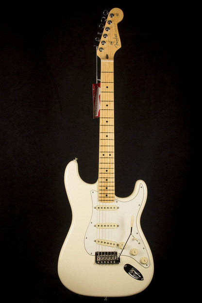 USED - Fender American Pro Stratocaster Maple Neck, Olympic White
