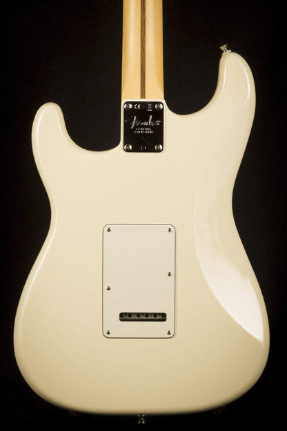USED - Fender American Pro Stratocaster Maple Neck, Olympic White