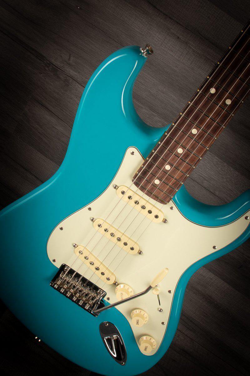 USED - Fender American Professional II Stratocaster - Miami Blue - Rosewood