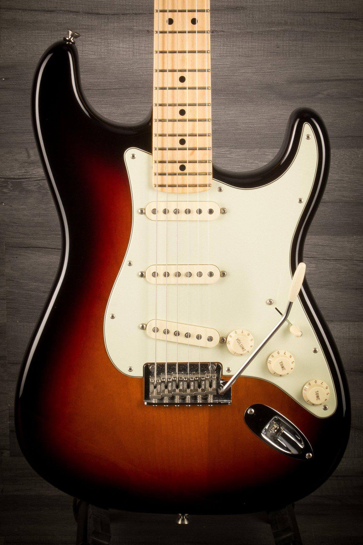 USED - Fender American Professional Stratocaster - Sunburst