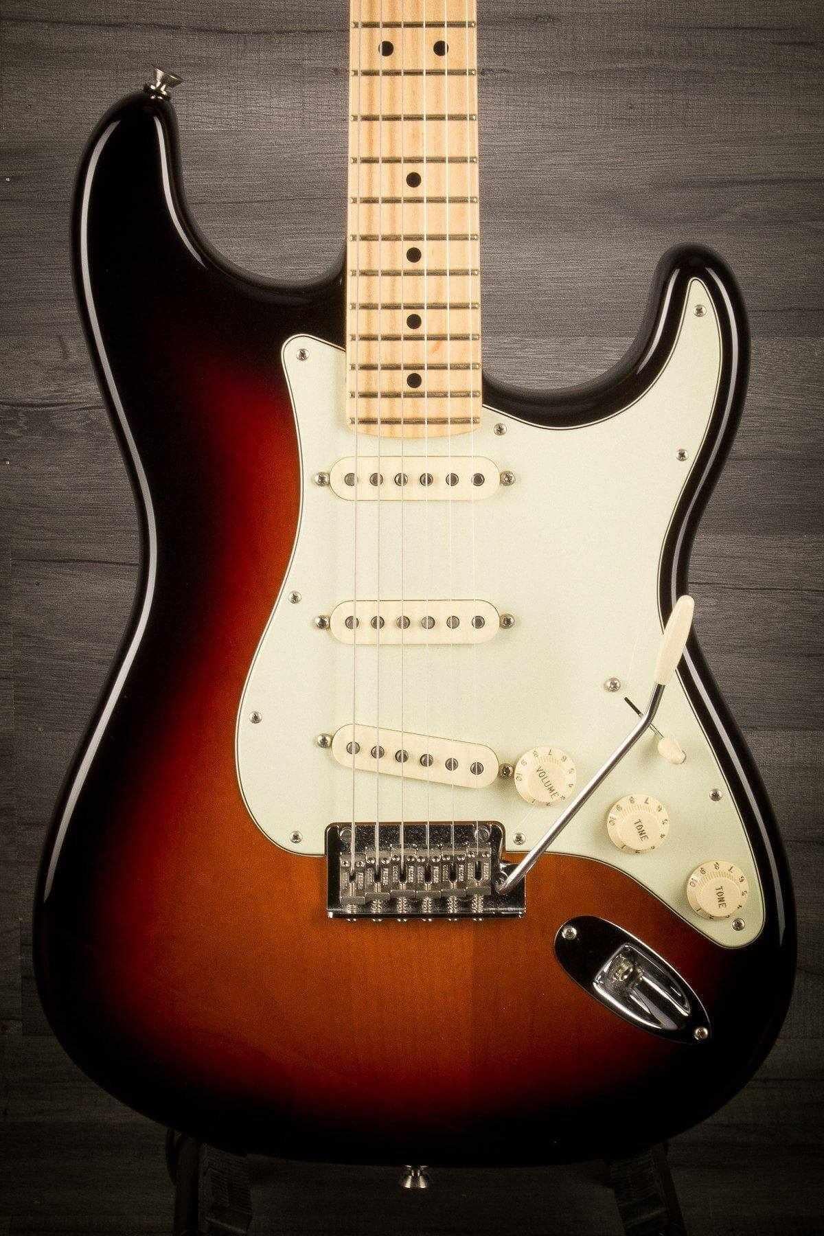 USED - Fender American Professional Stratocaster - Sunburst