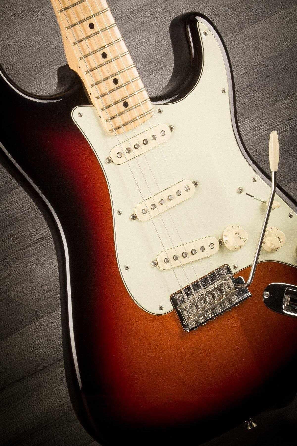 USED - Fender American Professional Stratocaster - Sunburst