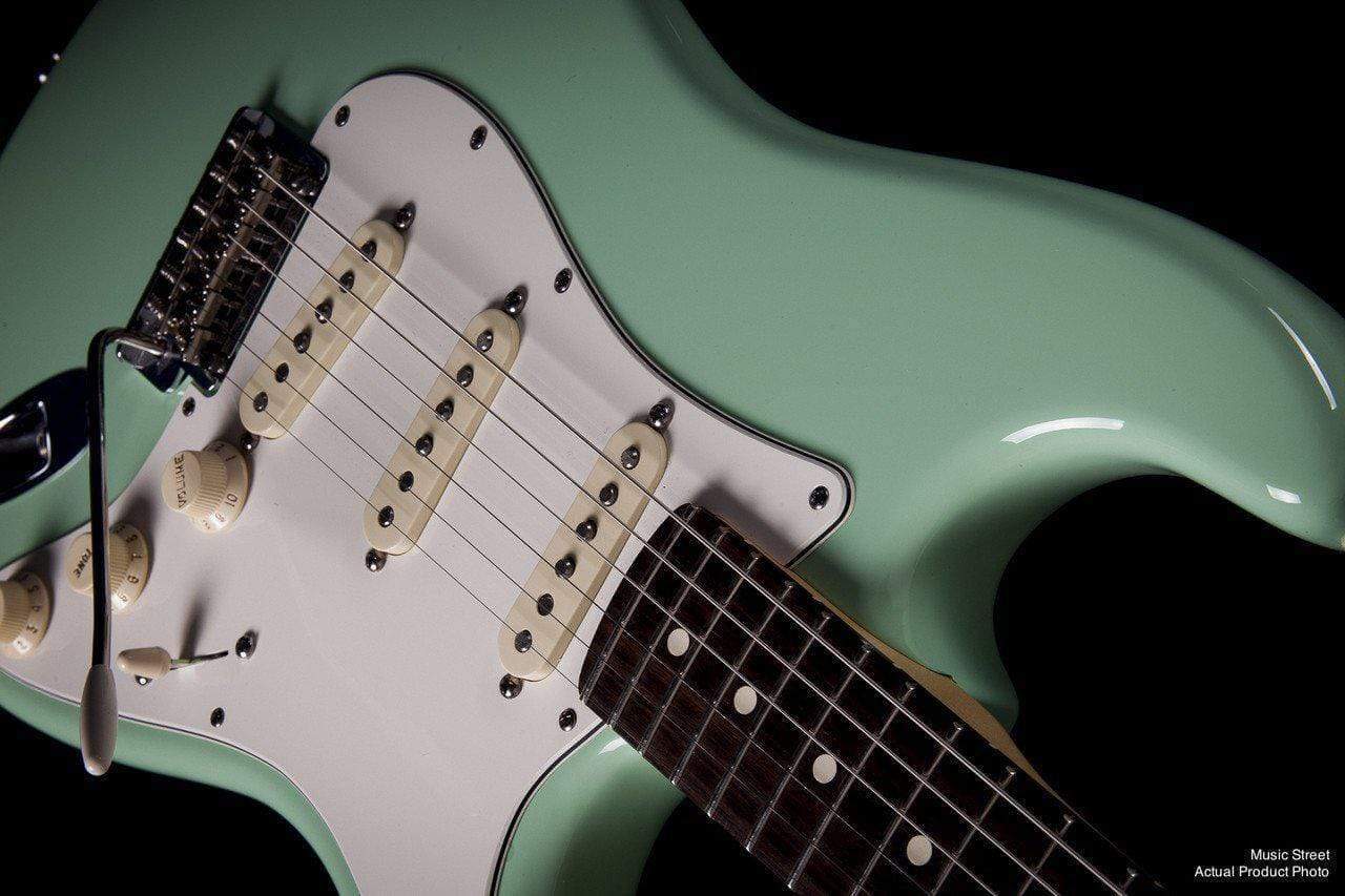 USED - Fender American Standard Strat, 2013, Surf Green