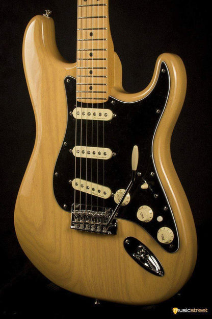USED - Fender Deluxe Stratocaster Vintage Blonde