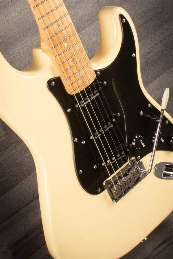 Fender Lite Ash Stratocaster ピックアップ換装 Fender Lite Ash Stratocaster ピックアップ換装