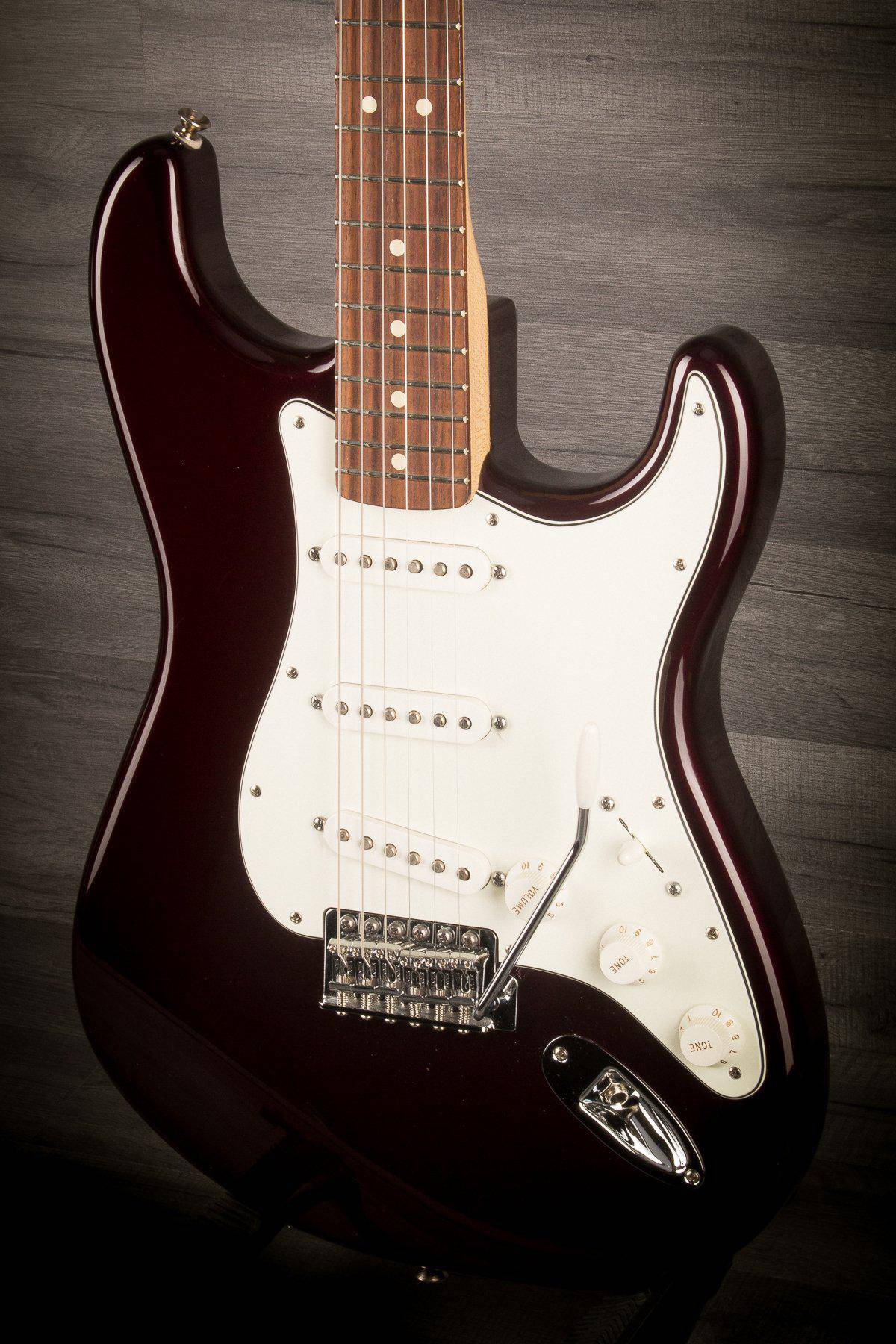 USED - Fender Mexican Standard Stratocaster - Wine Red