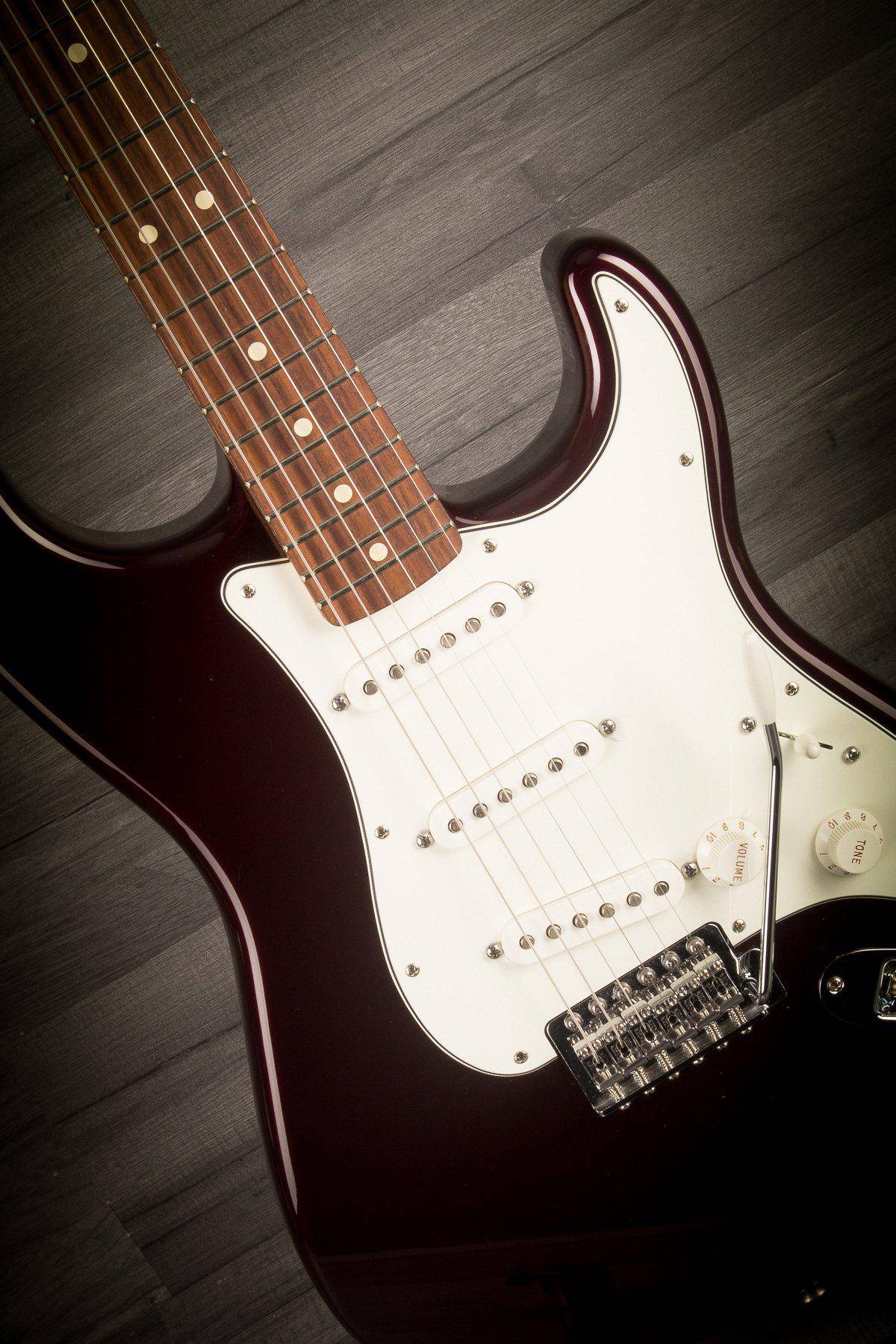 USED - Fender Mexican Standard Stratocaster - Wine Red