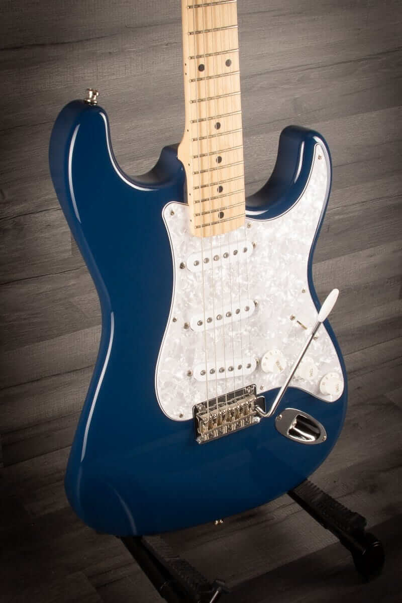 USED - Fender MIJ Hybrid Stratocaster, maple neck indigo