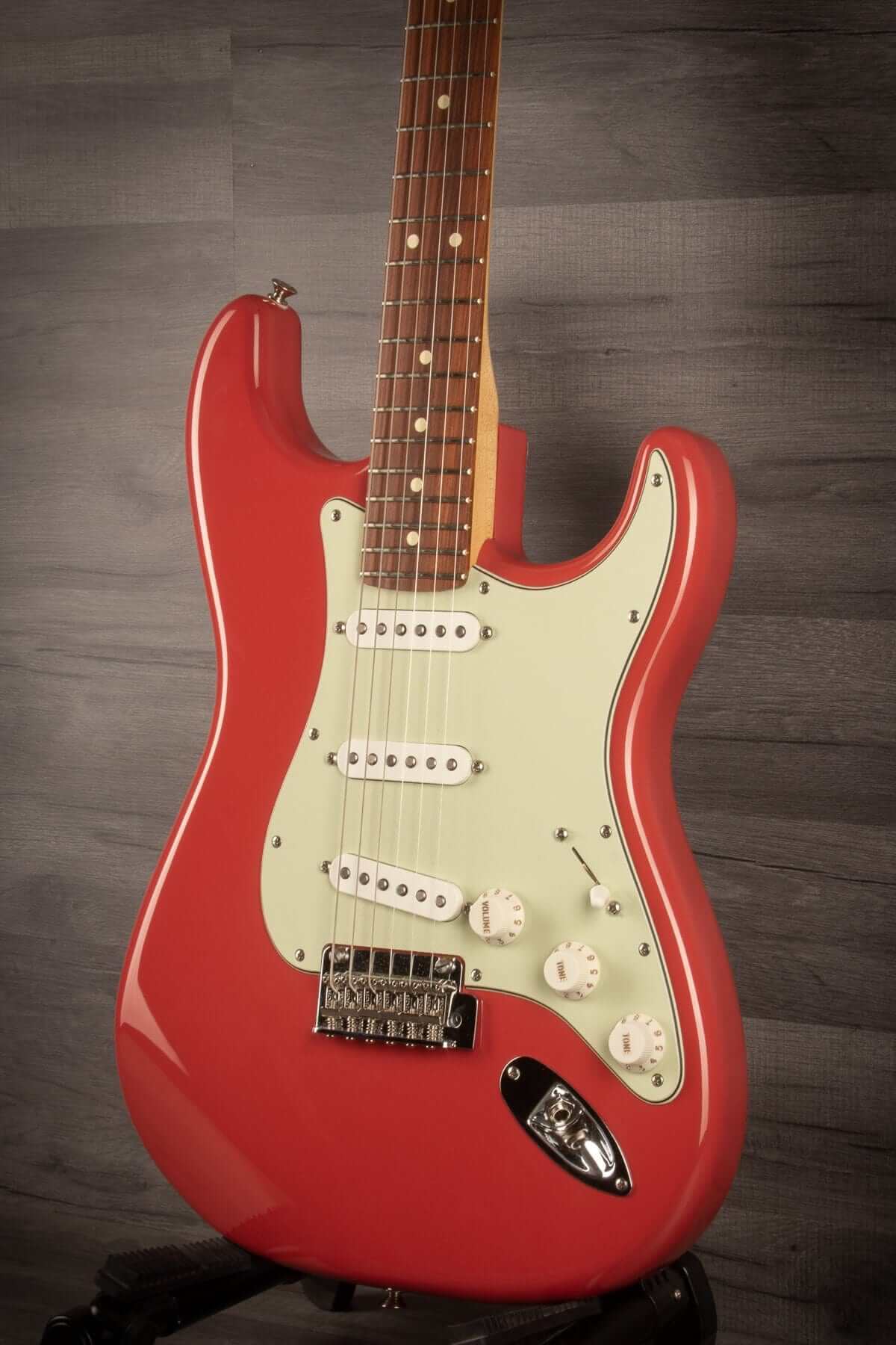 USED Fender Player Series Stratocaster FSR Limited Edition - Fiesta Red