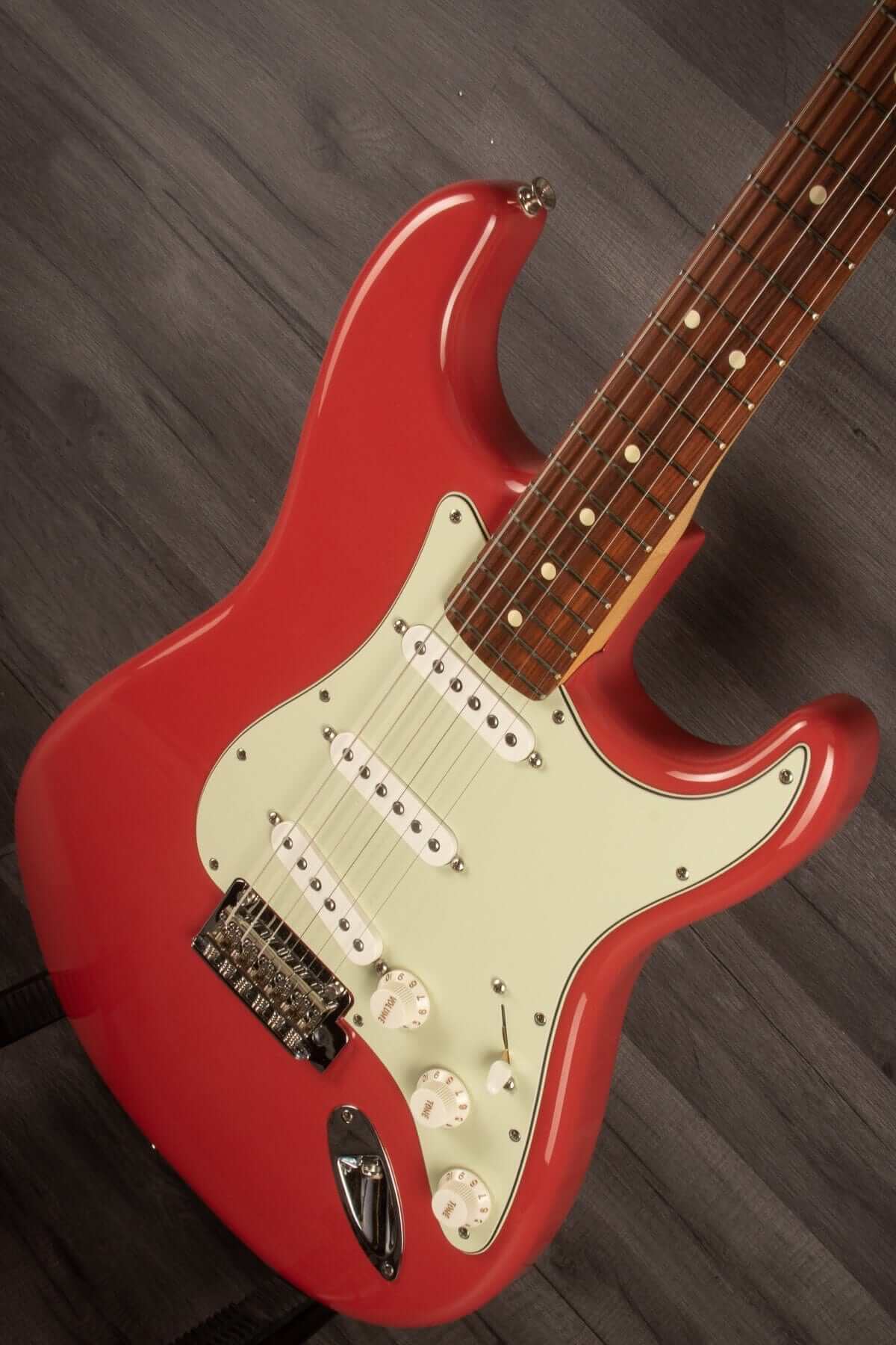 MusicStreet USED Fender Player Series Stratocaster FSR Limited Edition - Fiesta Red