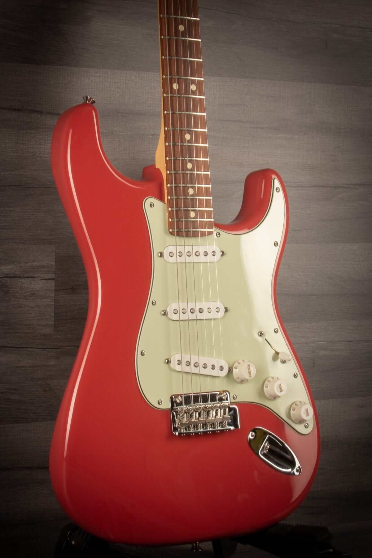 MusicStreet USED Fender Player Series Stratocaster FSR Limited Edition - Fiesta Red