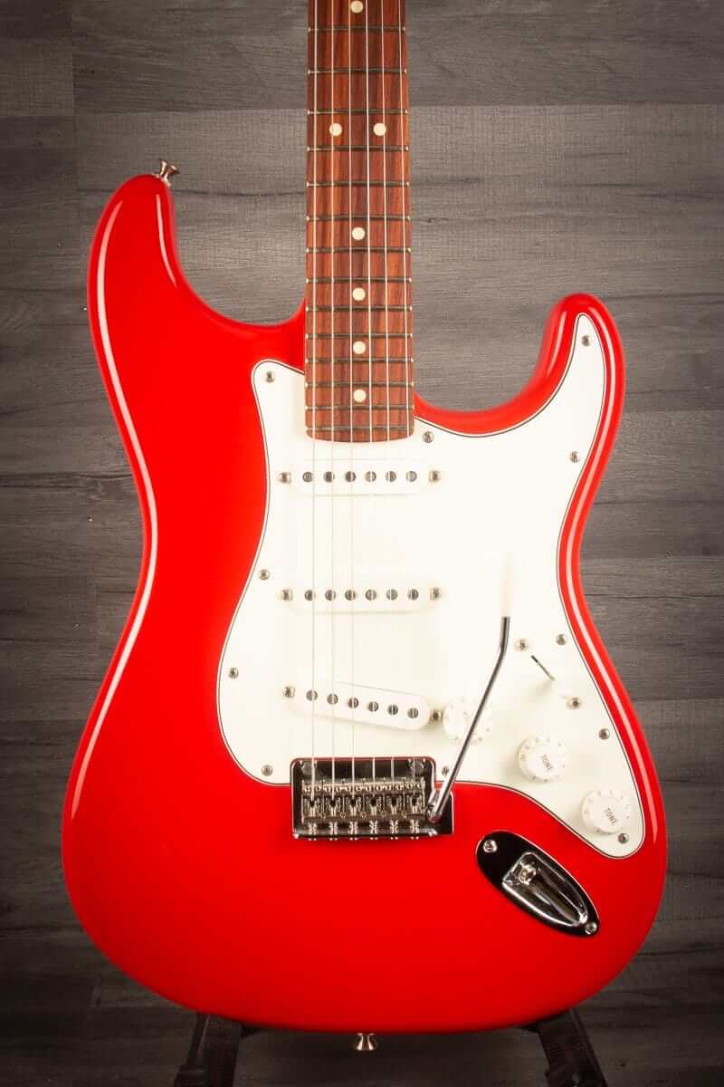 USED - Fender Player Series Stratocaster - Sonic Red