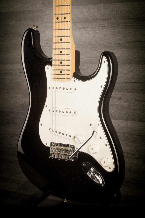 USED - Fender Player Stratocaster - Black / Maple