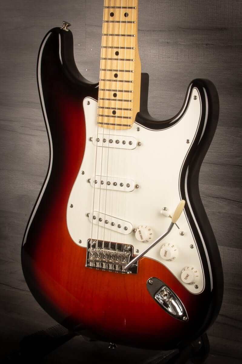 USED Fender Player Stratocaster - Sunburst Maple Neck