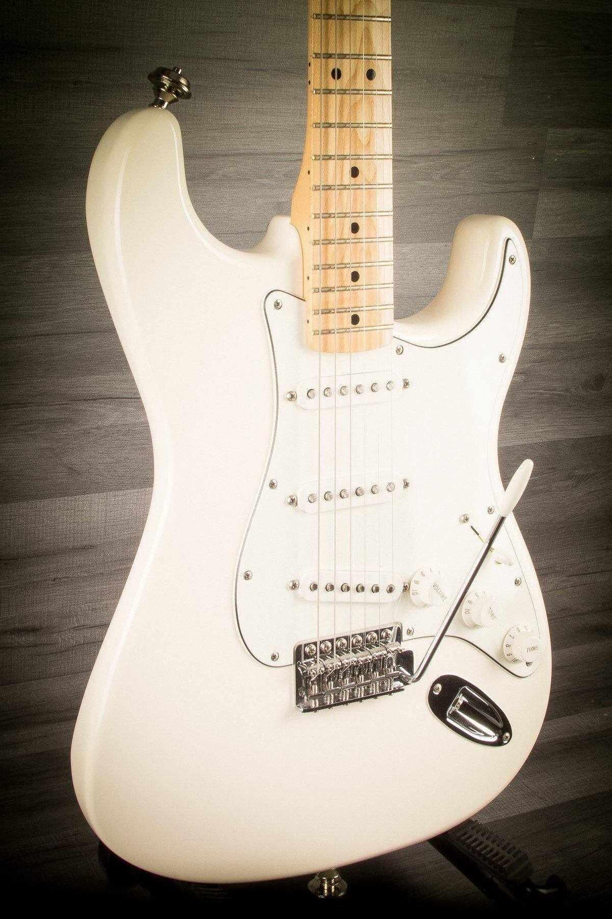 USED - Fender Standard Stratocaster - Arctic White