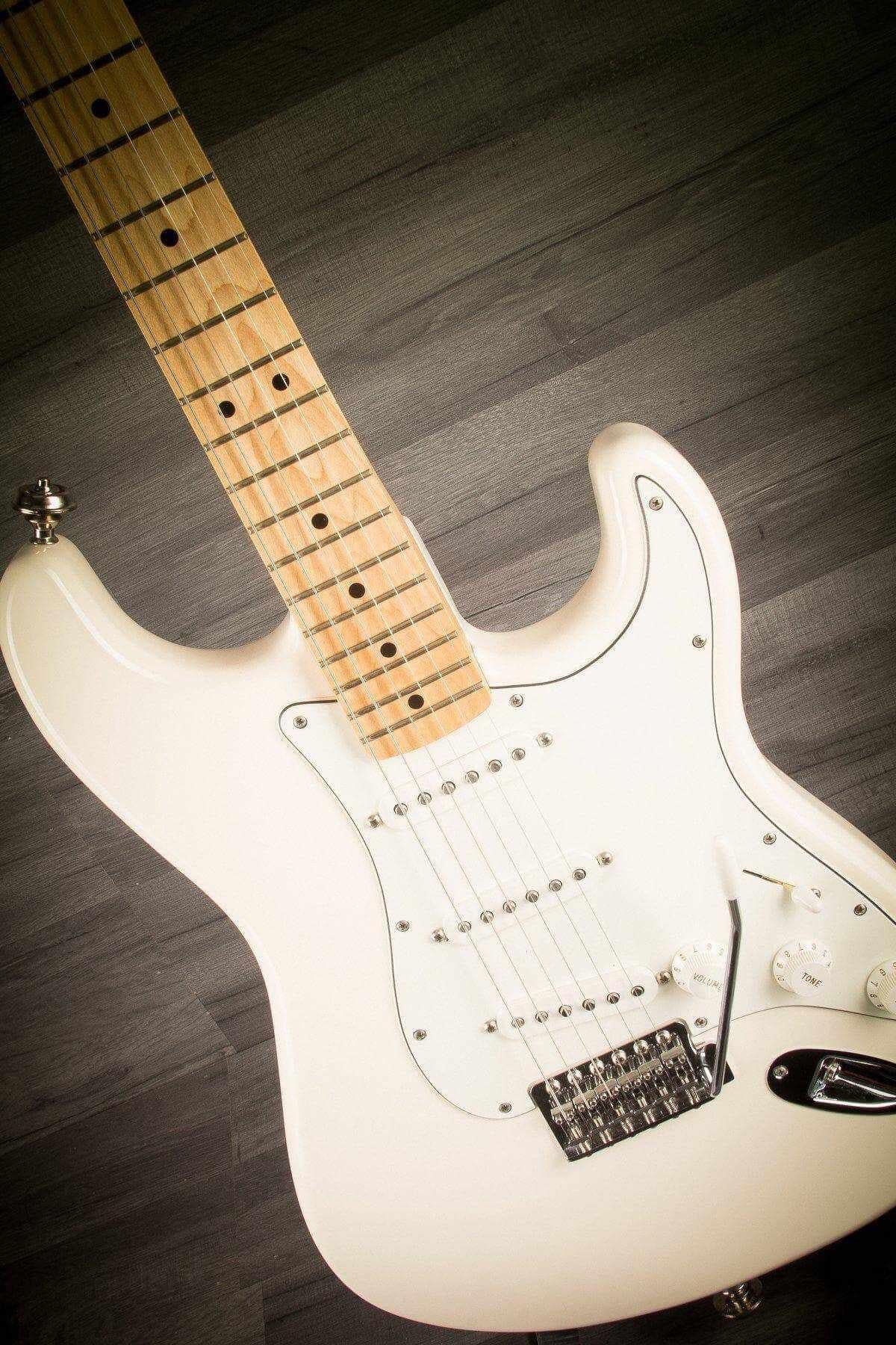 USED - Fender Standard Stratocaster - Arctic White