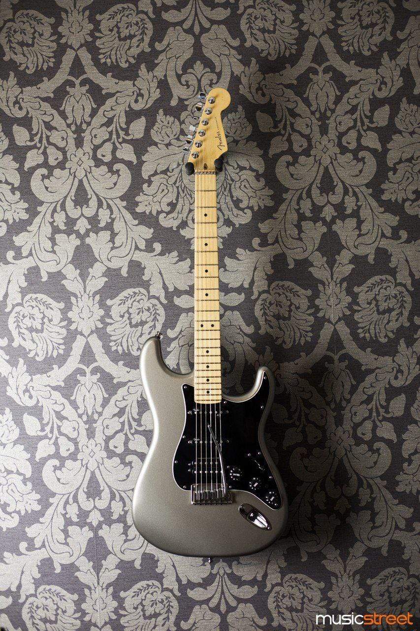 USED - Fender Stratocaster Deluxe 2011 - Tungsten