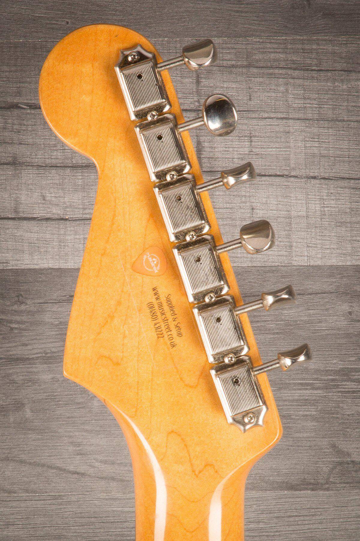 USED - Fender Vintage Reissue '62 Stratocaster (Sunburst)
