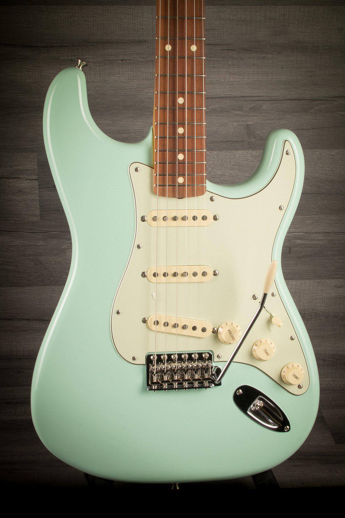 USED - Fender Vintera '60s Stratocaster Surf Green