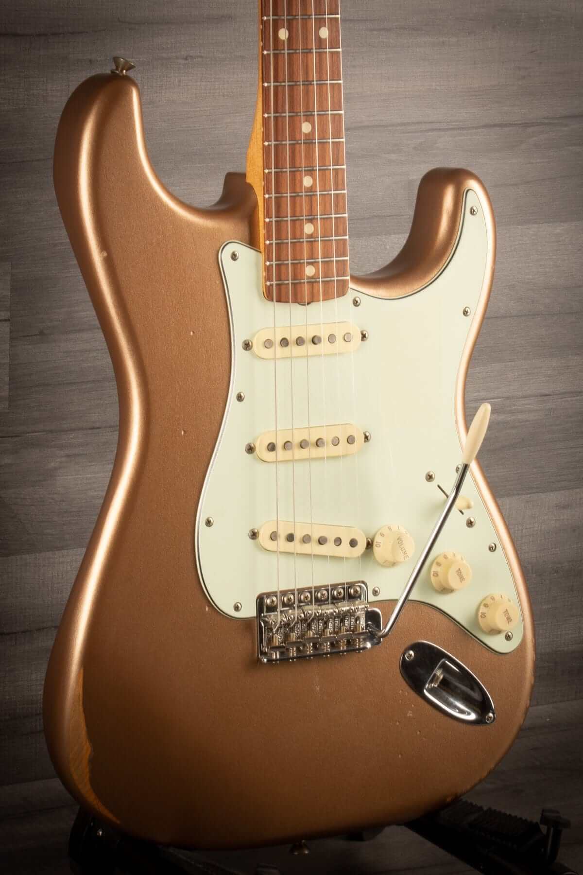 USED - Fender Vintera Road Worn '60s Stratocaster Firemist Gold