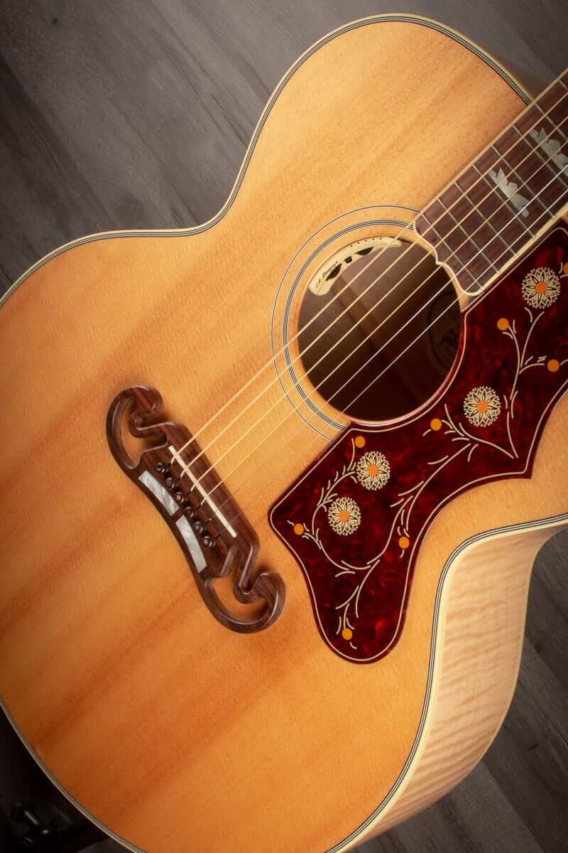 USED - Gibson SJ200 (2017) Natural