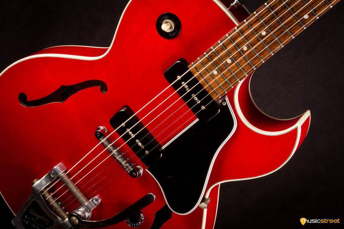 USED - 1993 Gibson ES135 P90 & Bigsby