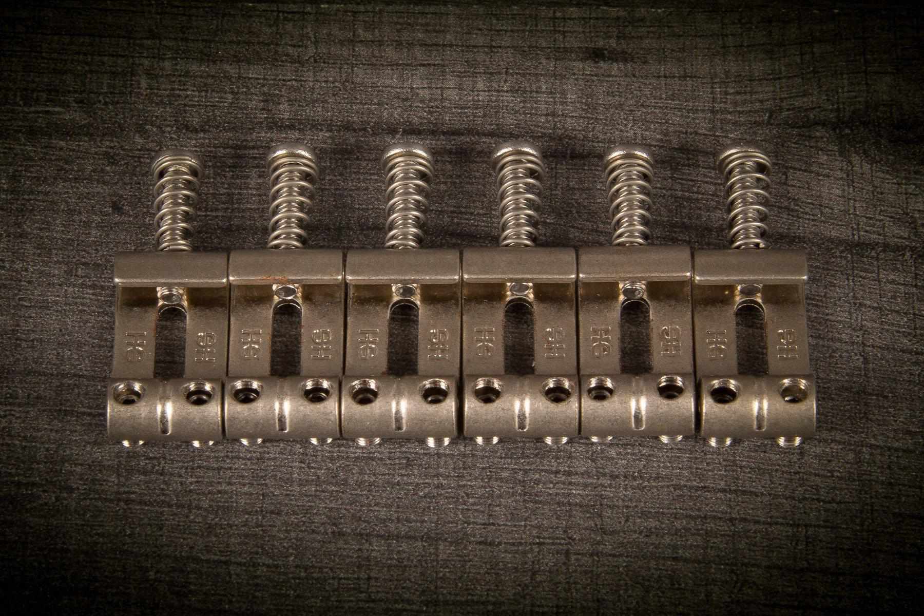 Highwood HG Contoured Vintage S-Type Saddles 2-1/16