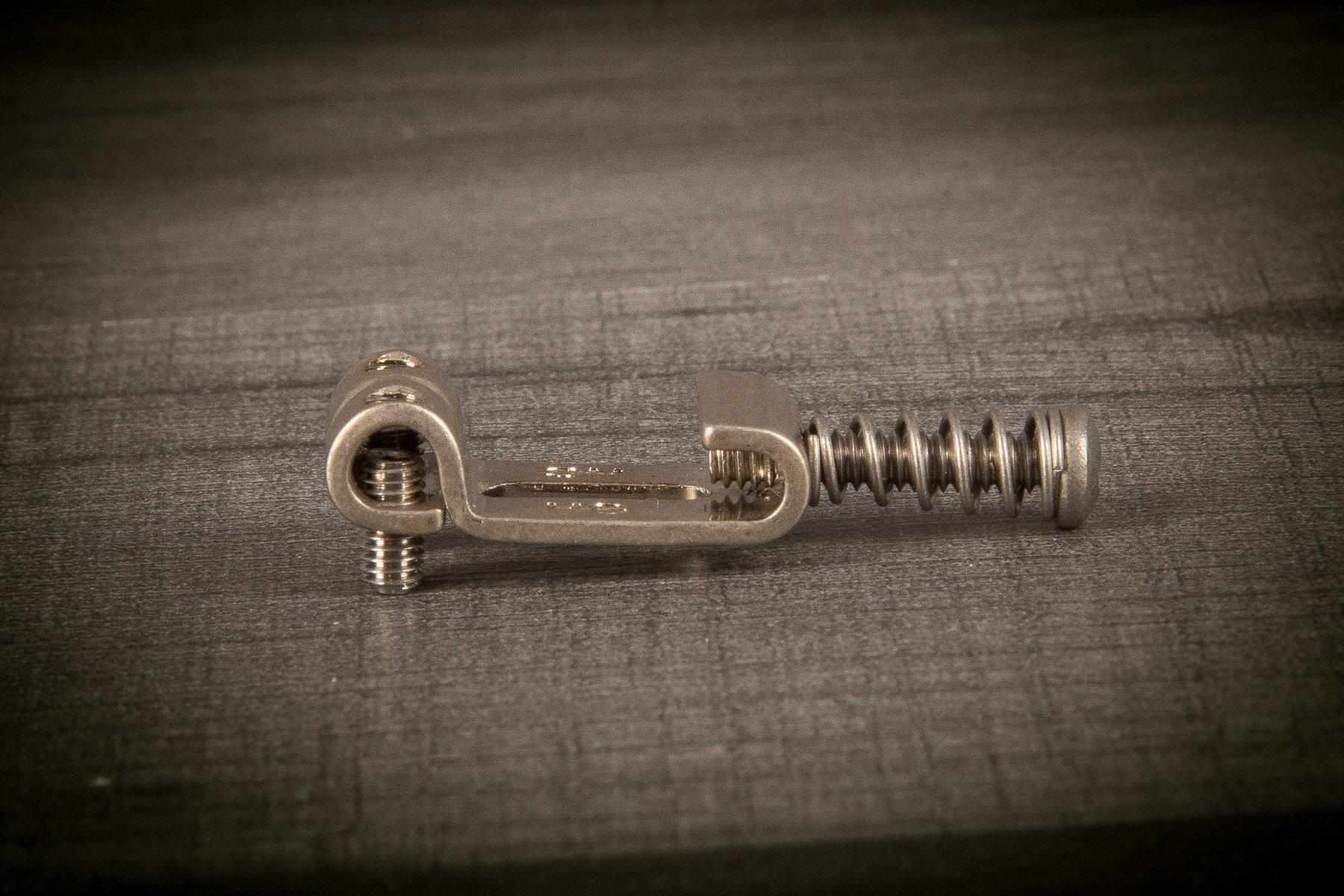 Highwood HG Contoured Vintage S-Type Saddles 2-1/16