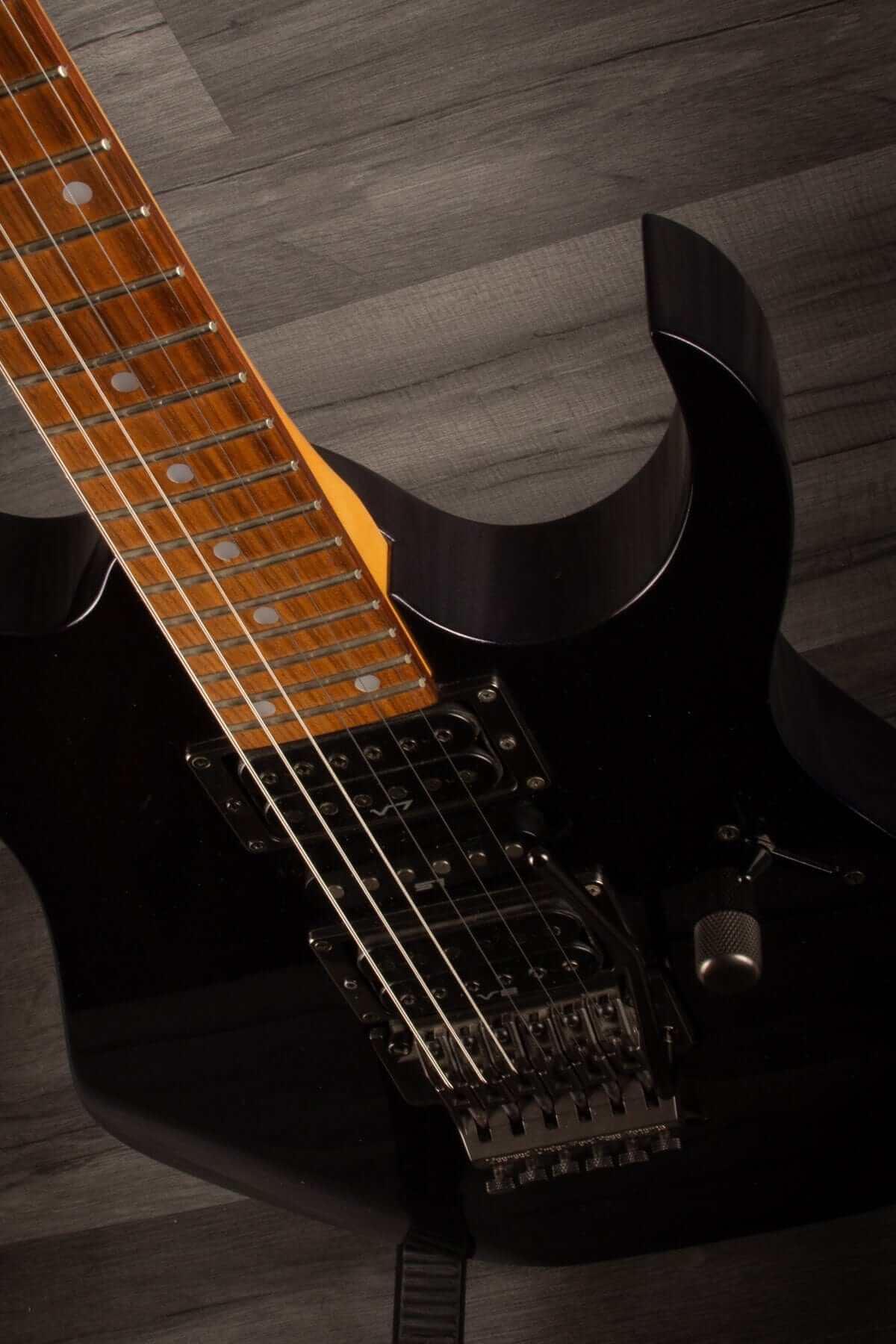 USED - Ibanez RG570 Cosmic Blue (Japanese) inc hiscox case