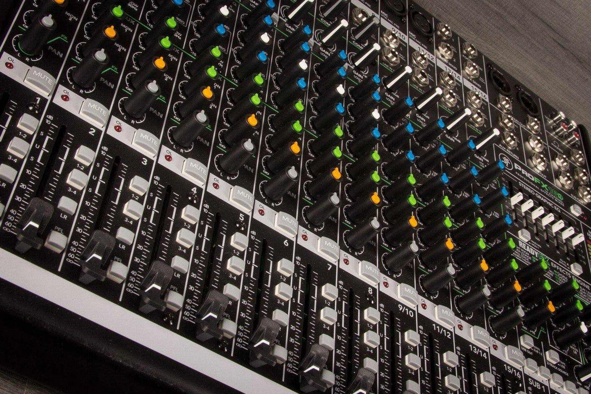 USED - Mackie ProFX16v2 Mixer
